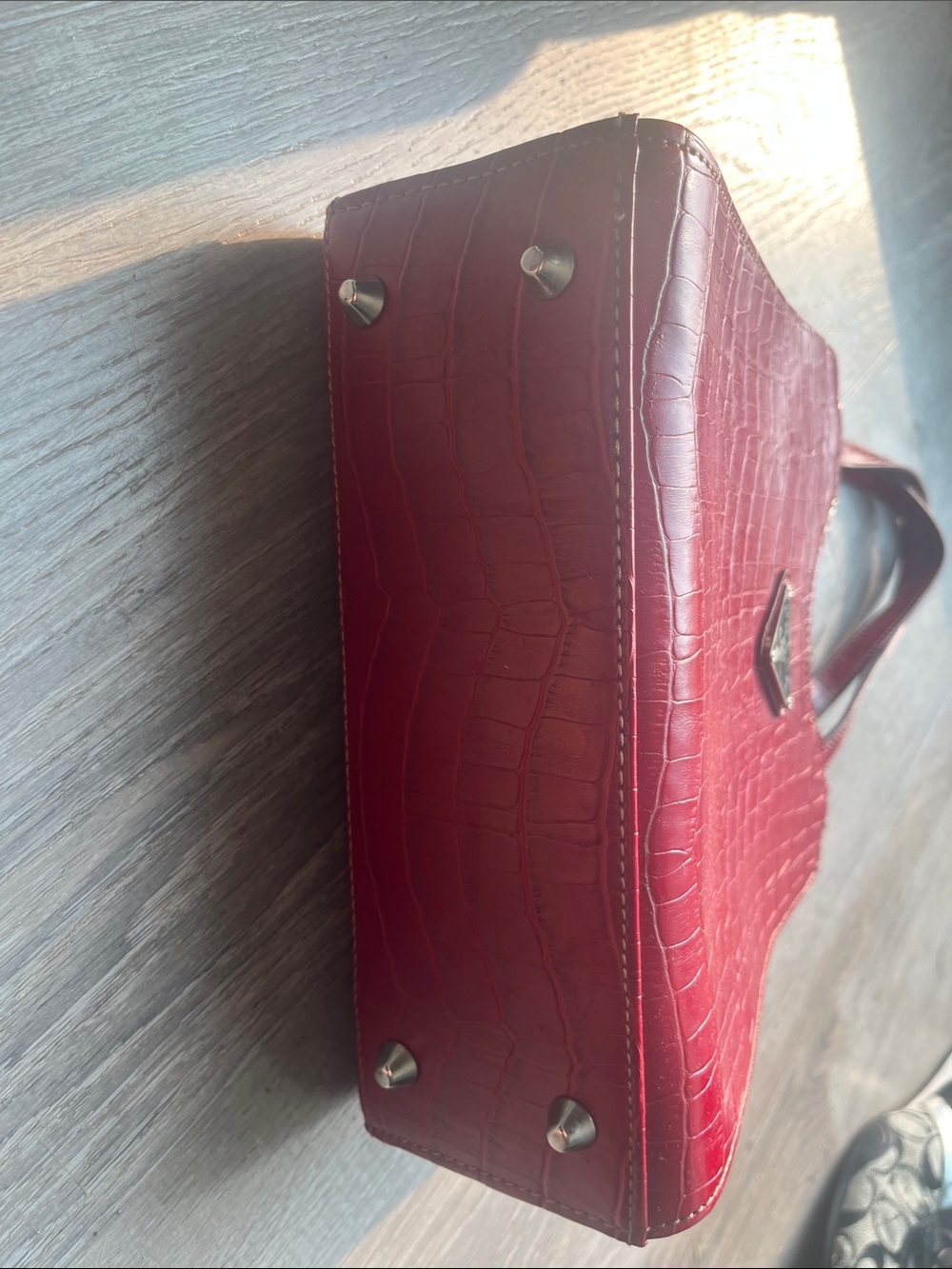 Prada Red Croc-Embossed Shoulder Bag with Triangle Logo - Picture 2 of 7